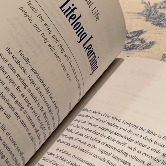 NWT CHECKLIST FOR LIFE FOR GRADUATES BOOK. - Picture 6 of 11